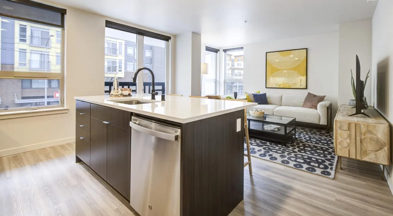 Maris Apartments