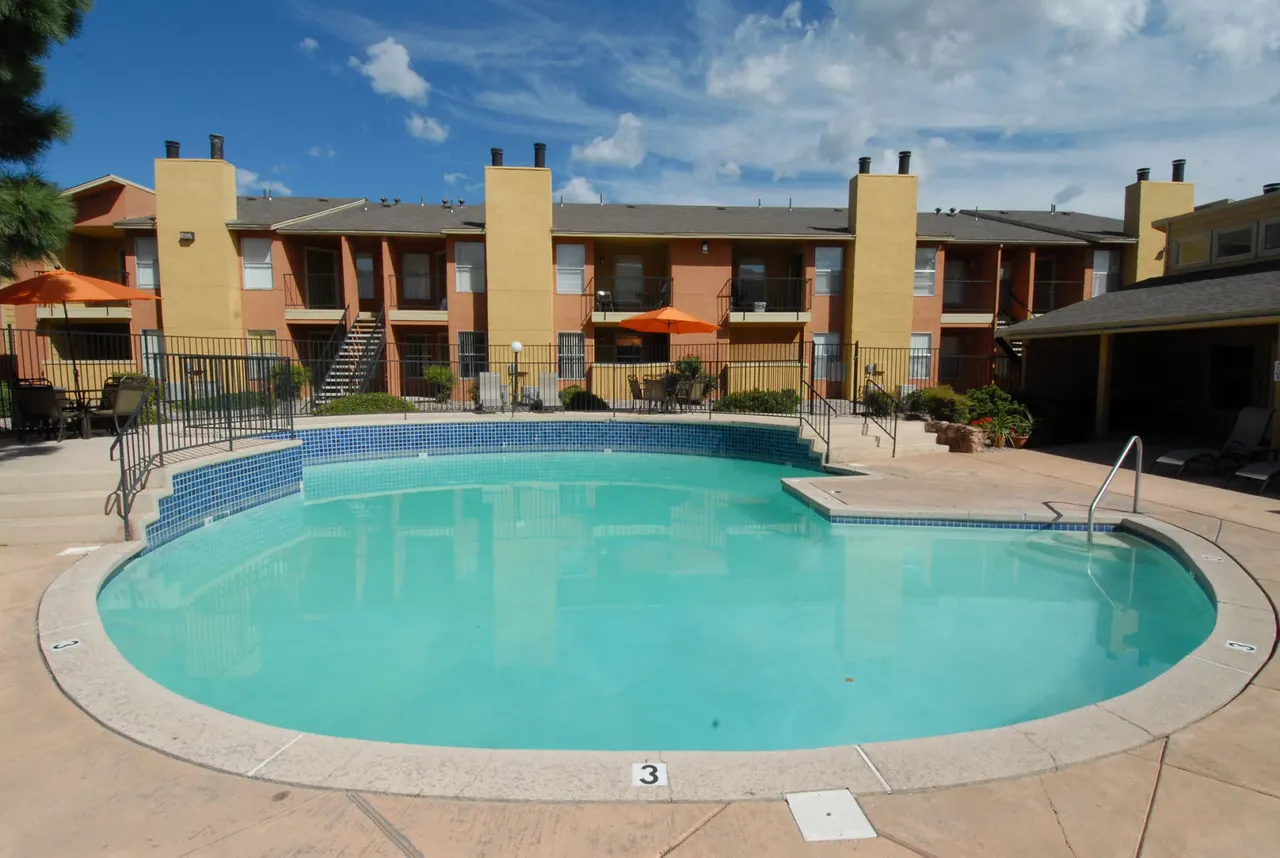 Arrowhead Pointe