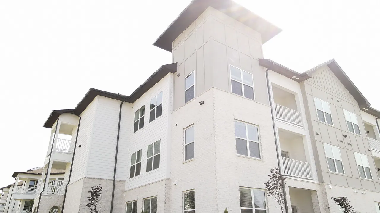 The Ravelle at Ridgeview Apartments