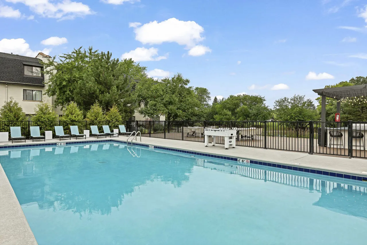 Bourbon Square Apartments