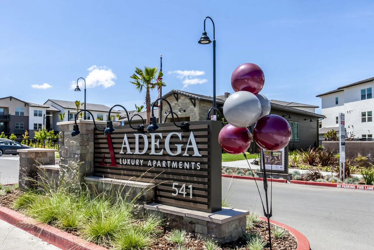 Adega