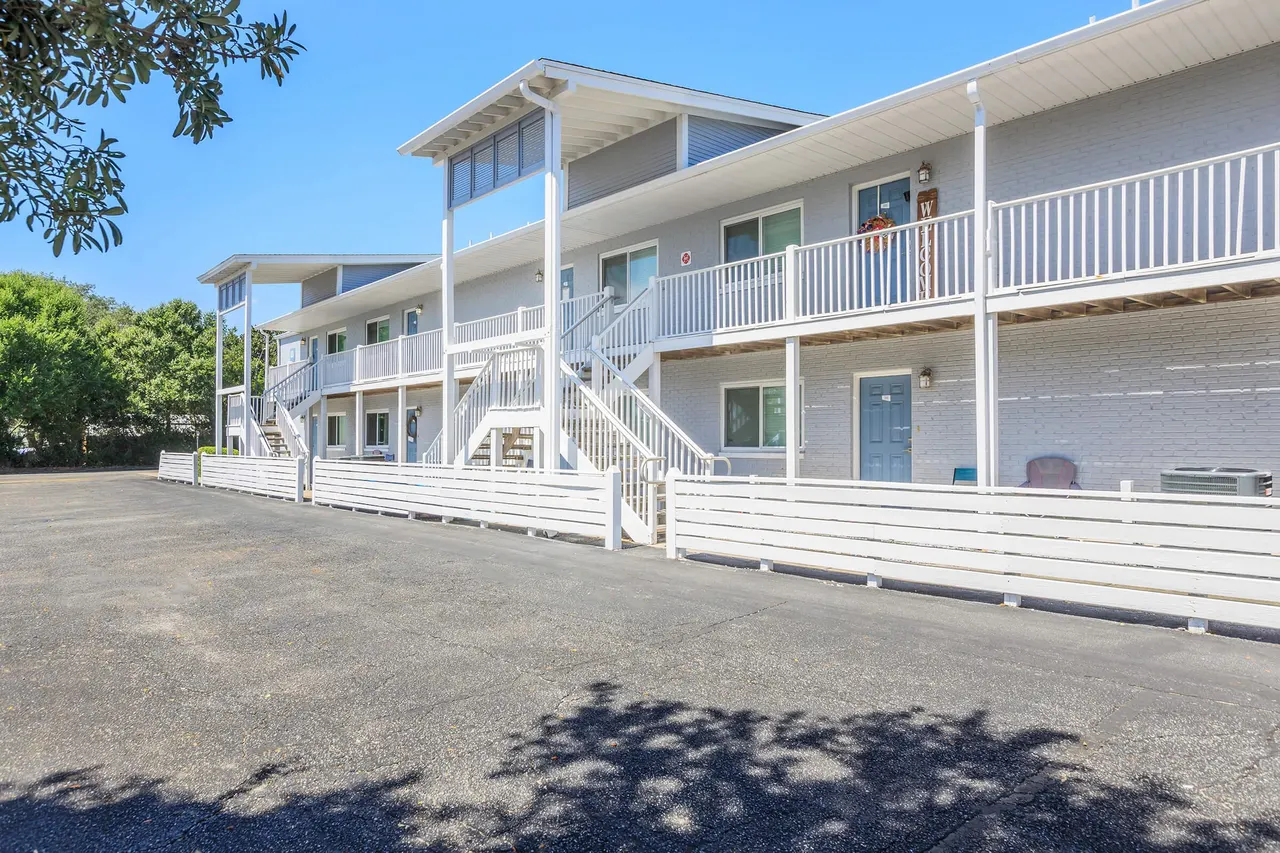 Emerald Shores