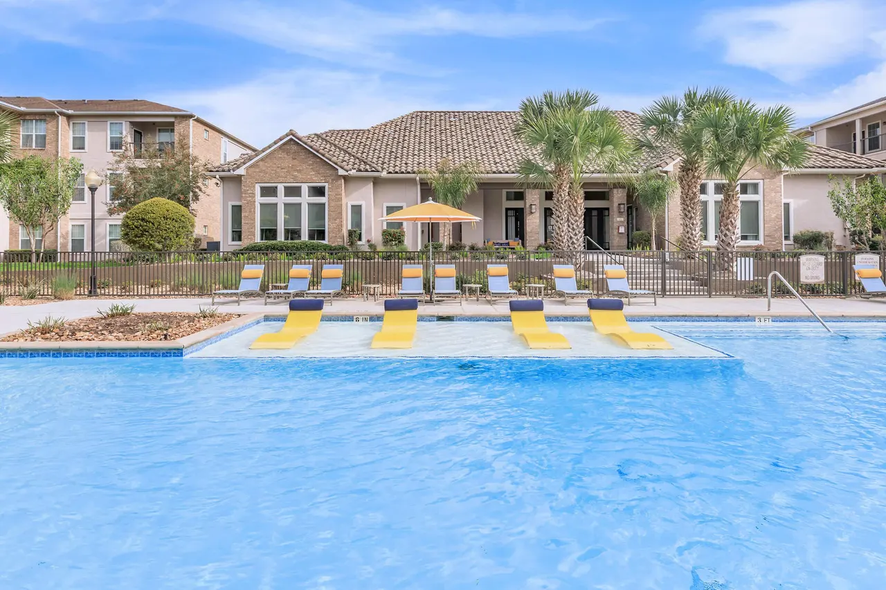 Laurelwoode Apartments