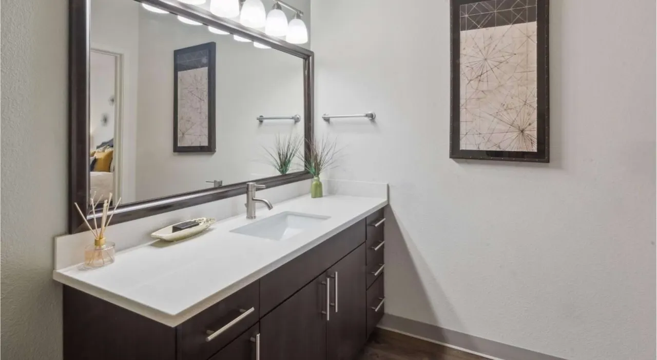 Carrick Bend Apartments