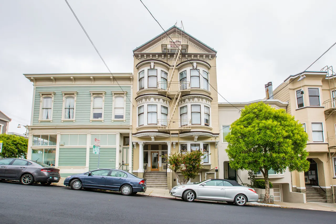 2148 Broderick Apartments