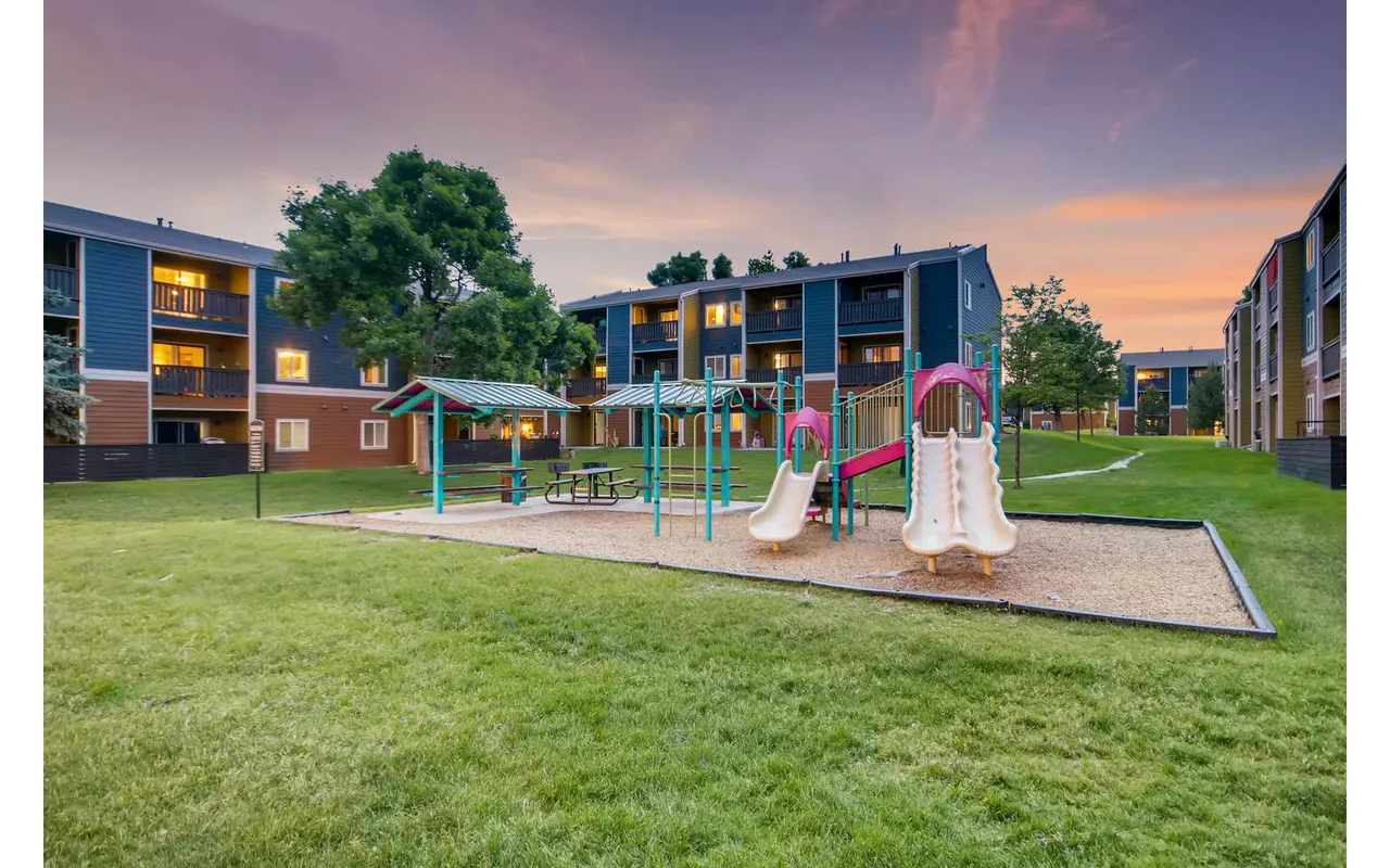 Park Place at 92nd Apartments