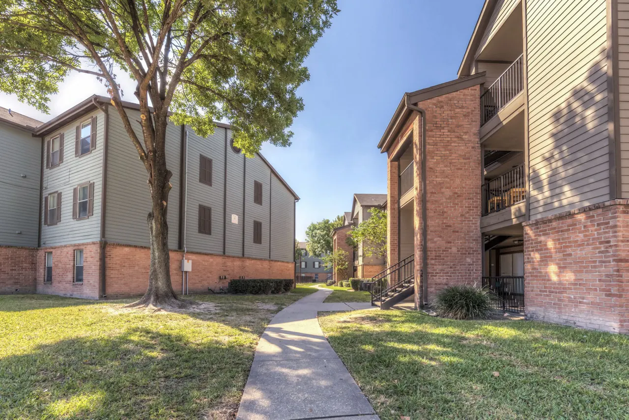Windcrest on West Road Apartments