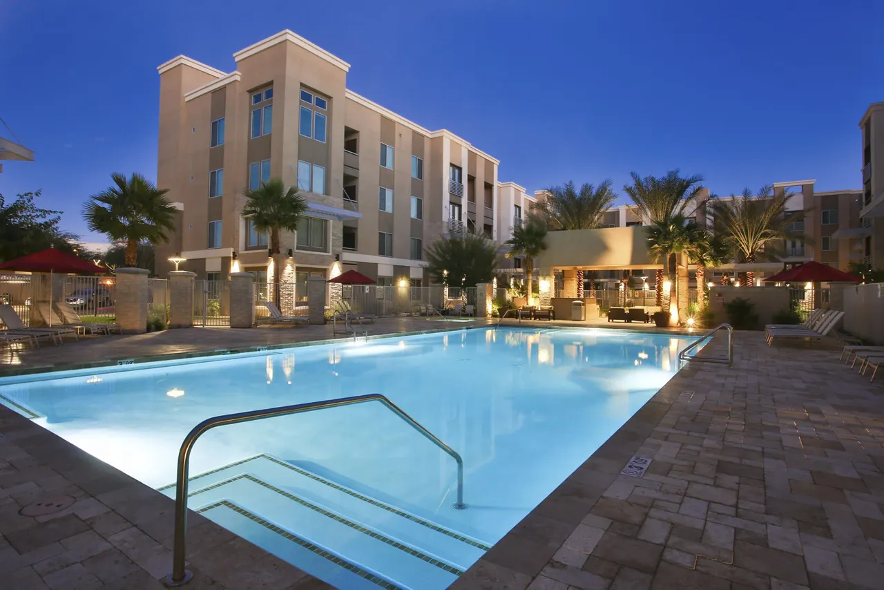 The Met at Fashion Center Apartments
