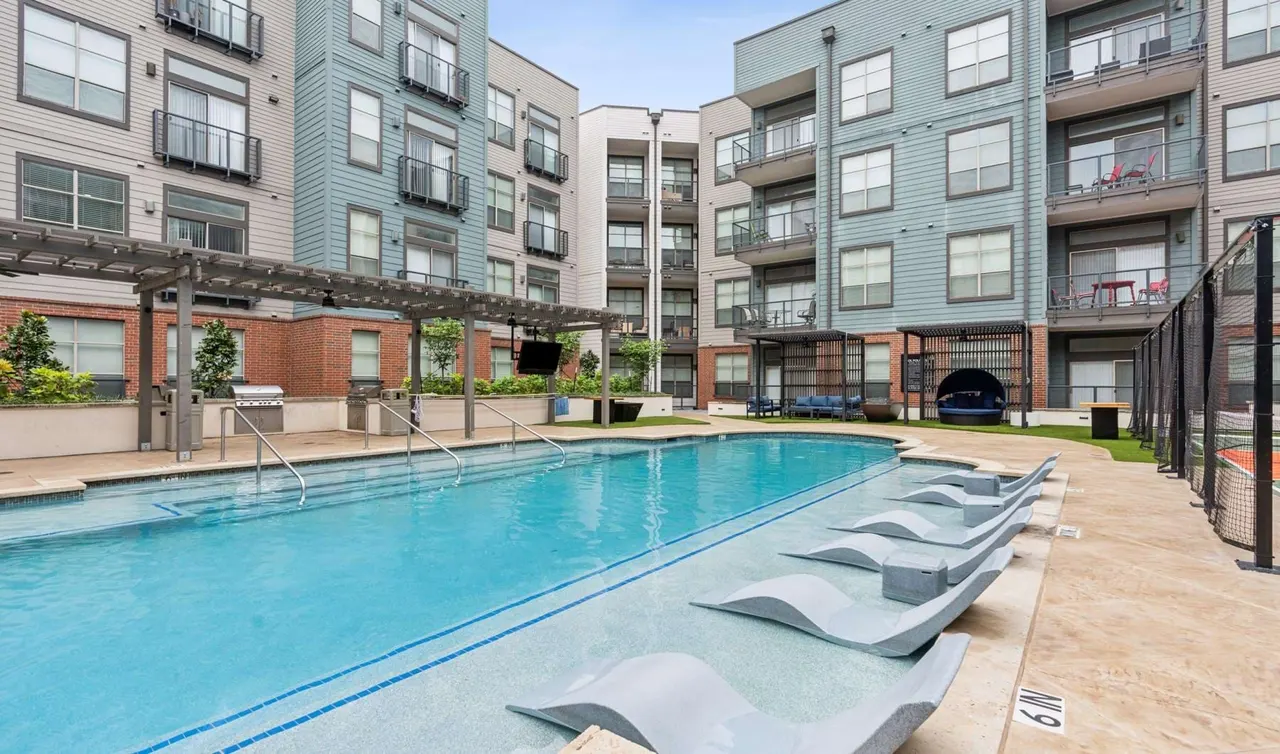 Broadstone Ambrose Apartments