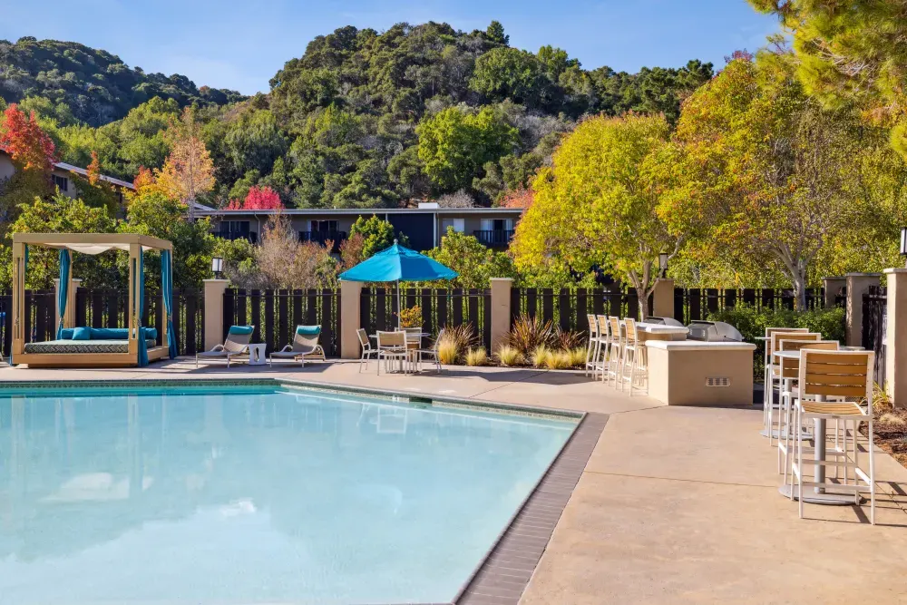 Carlmont Heights Apartments