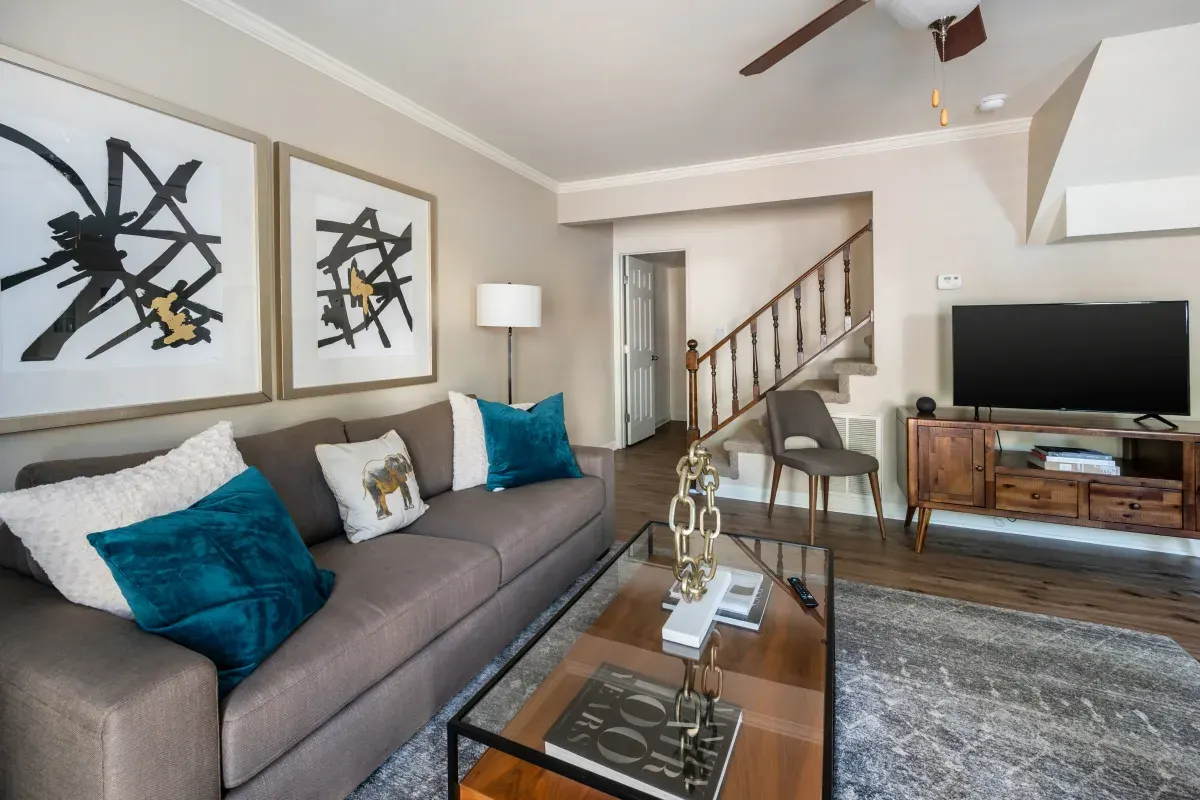 Smoky Crossing Apartment Homes