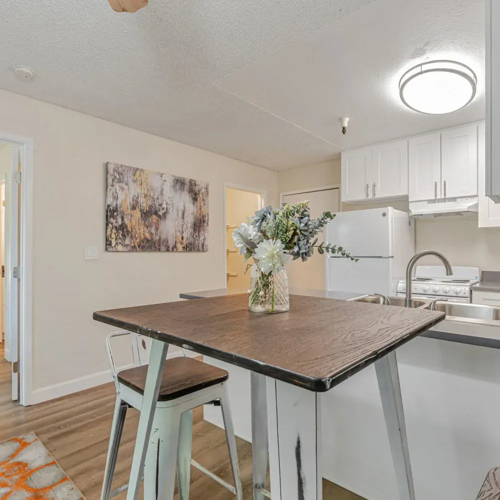 Martinez Hillside Apartments