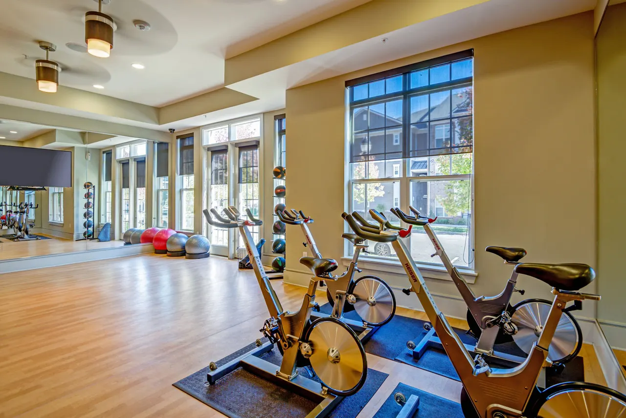 Whitehall Parc Apartment Homes
