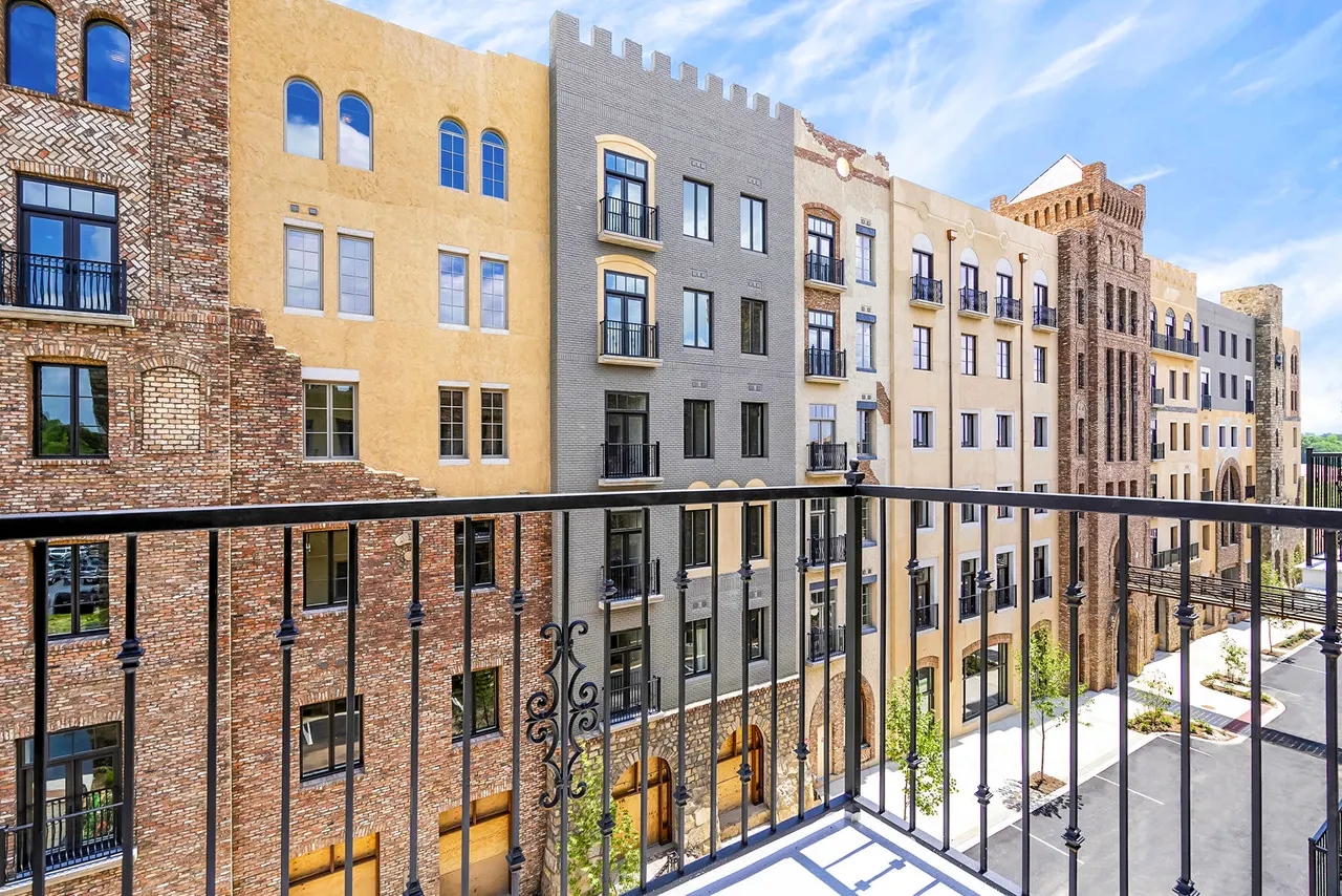 Avvio &amp; Prossimo Apartments