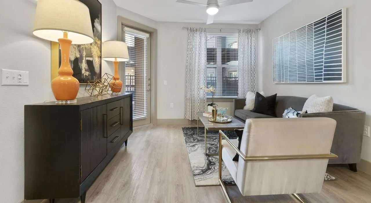 Dominion at Mercer Crossing Apartments