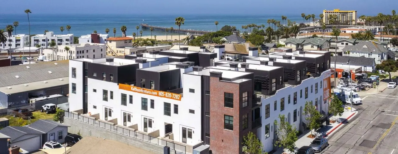 The Kalthom Building Apartments