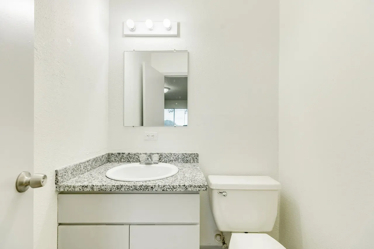 Lantana Apartments