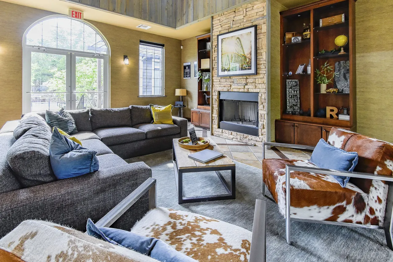 Riverset Apartments