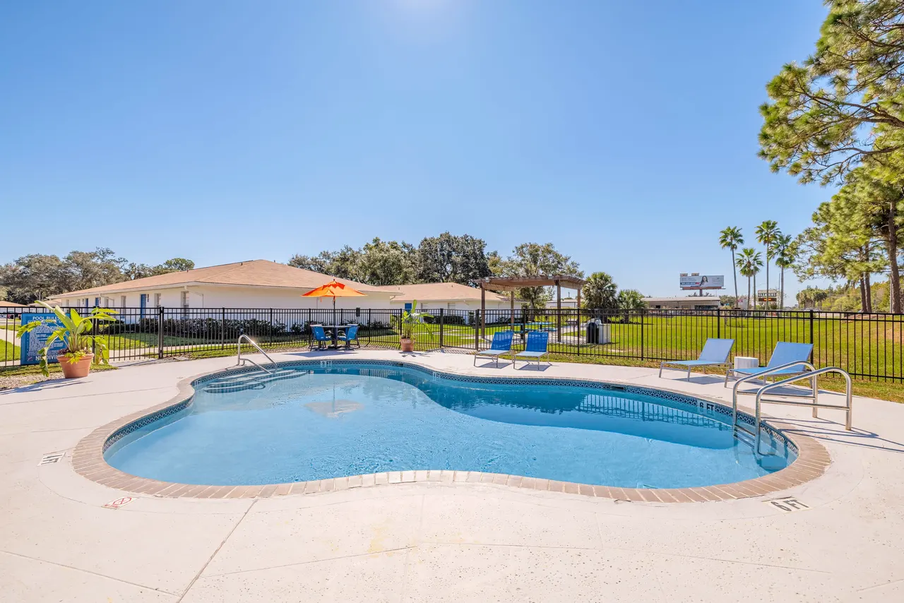 Topaz Retreat Apartments