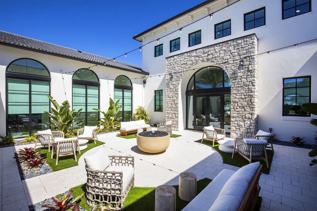 Fiori Apartments