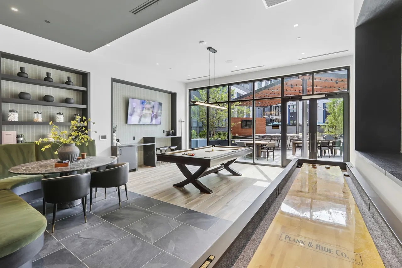 Alta New Carrollton