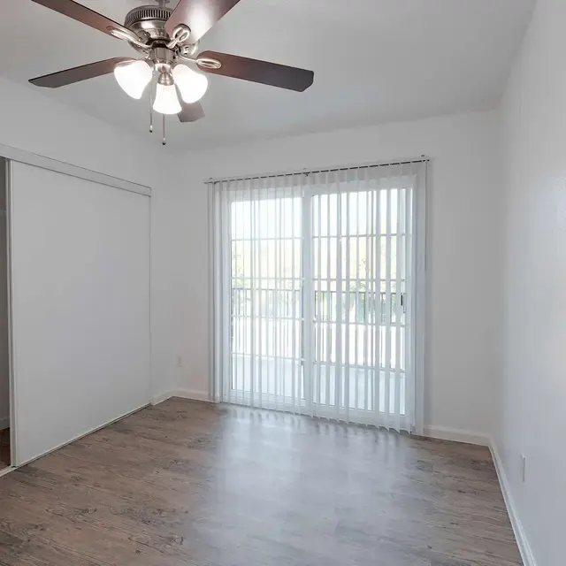 Lexington Hills Apartments