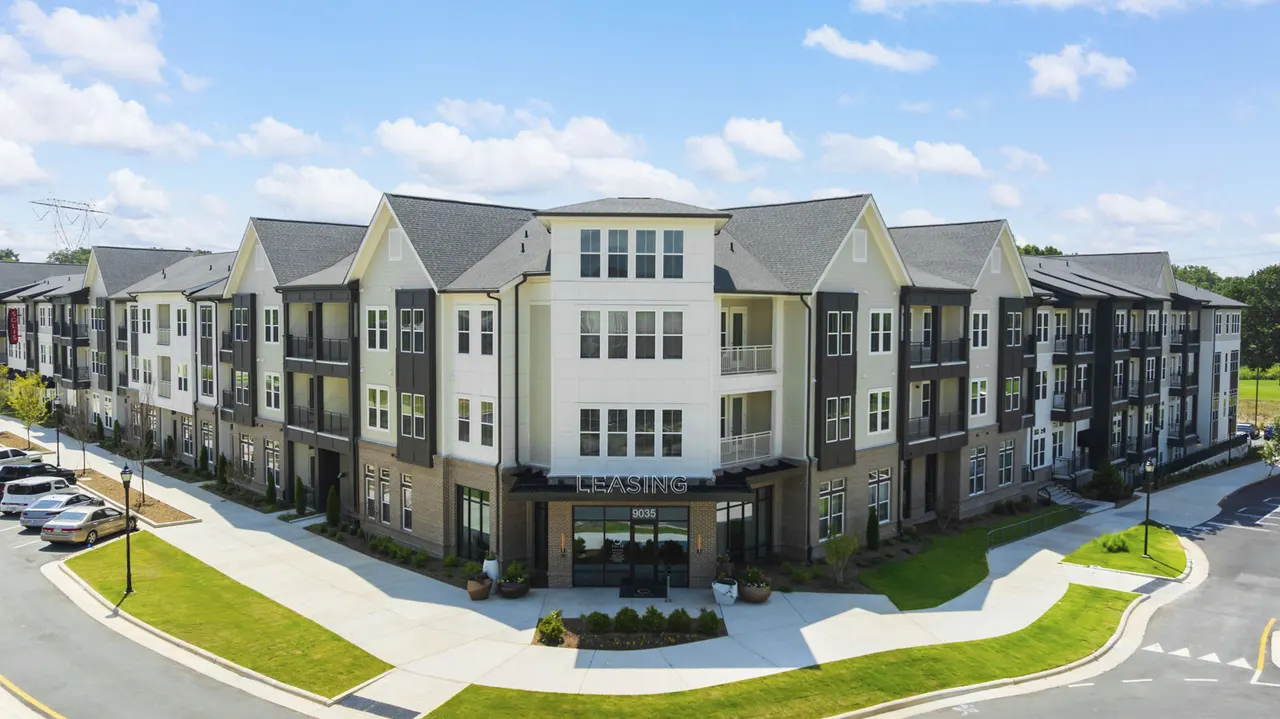 Solis Birkdale Apartments and Townhomes