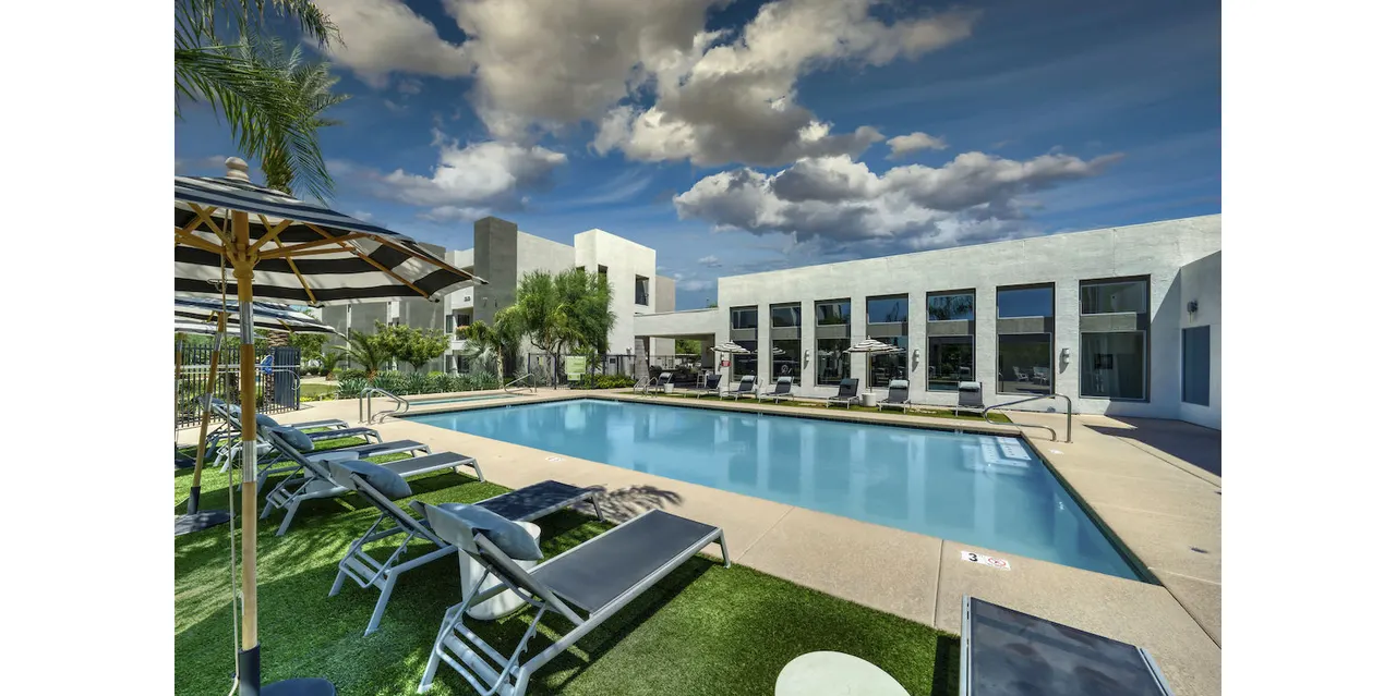 Seven Luxury Apartments