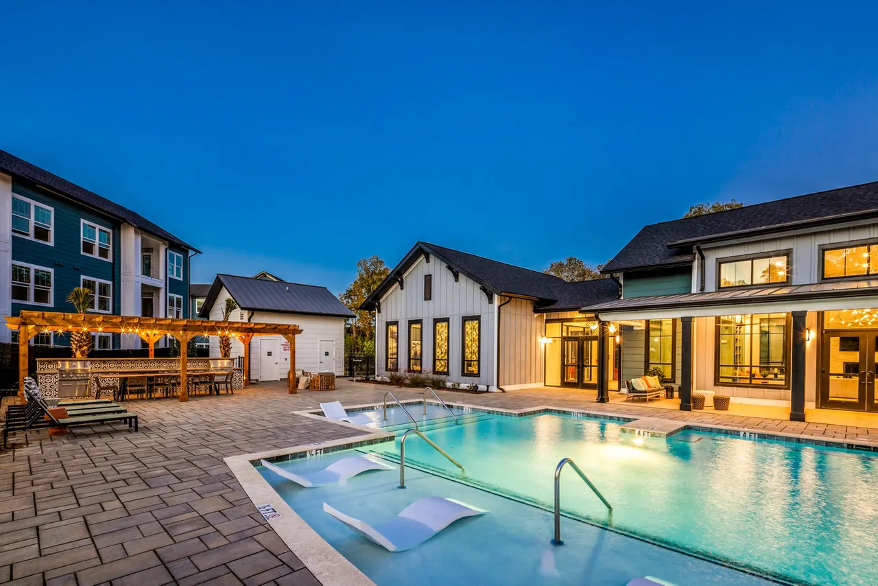 Broadstone Ingleside Apartments