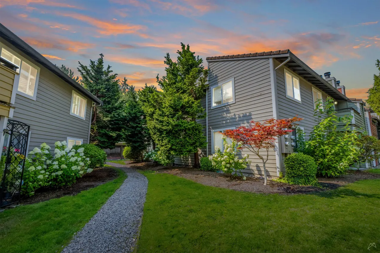 Quartz Creek Apartments