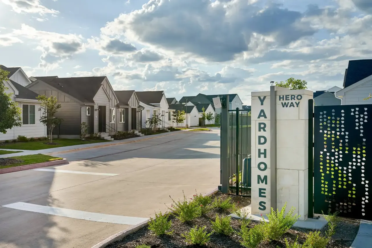 YardHomes Hero Way