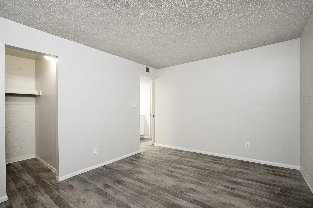 Mark at 87 Apartments