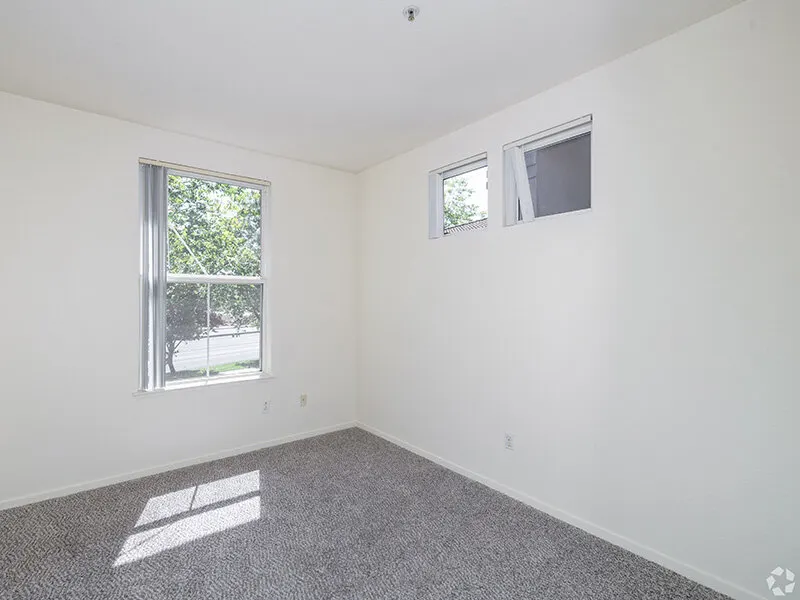 Crocker Oaks Apartments