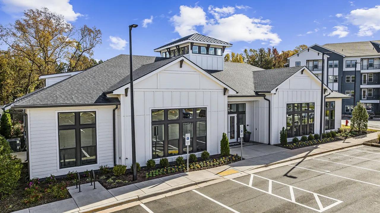 Arlow at Blue Ridge Apartments