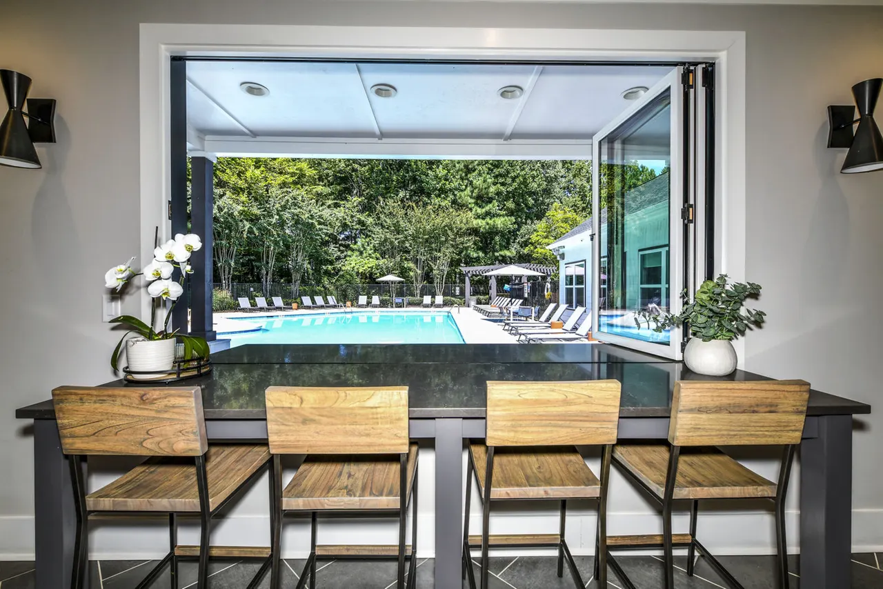Avana Acworth