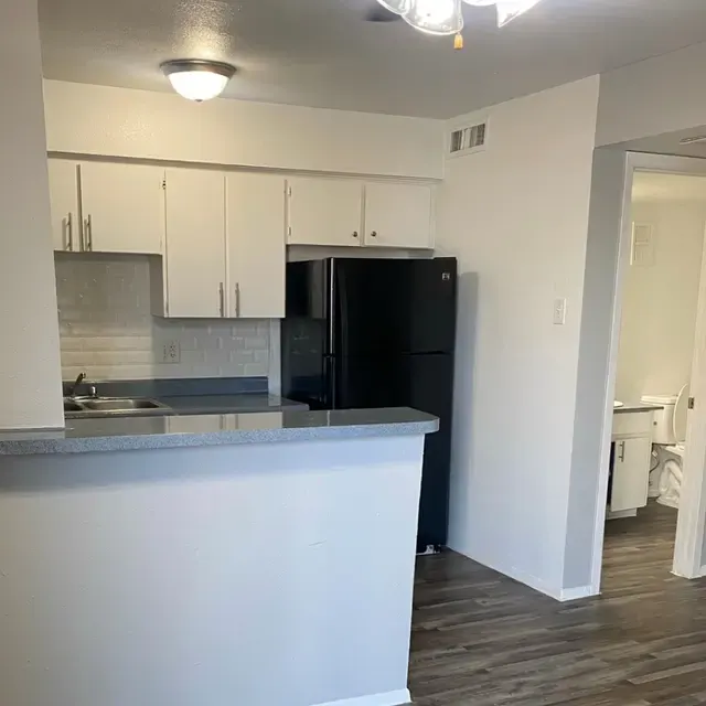 Summer Glen Apartments
