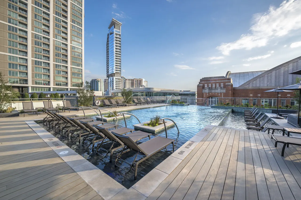 Cirque Residences
