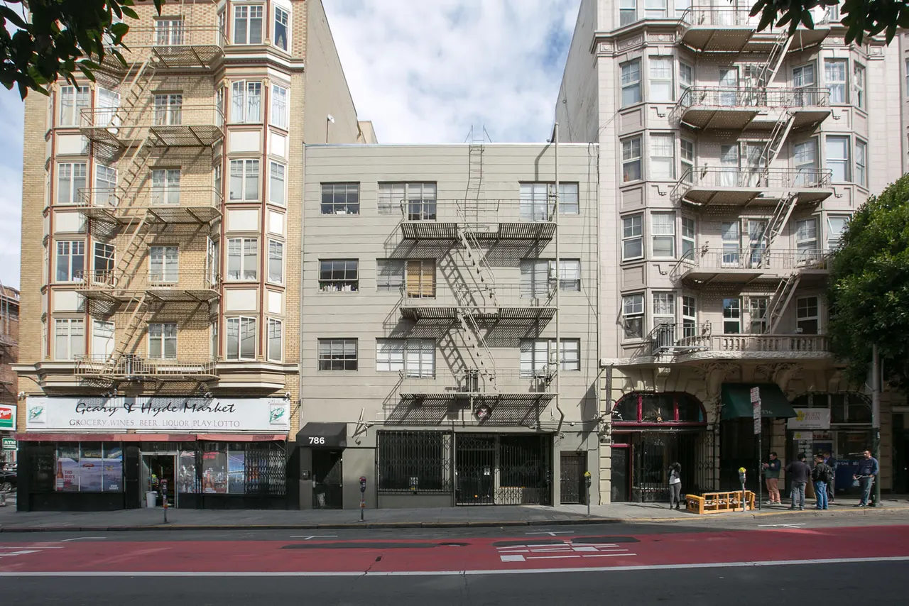 786 Geary Apartments
