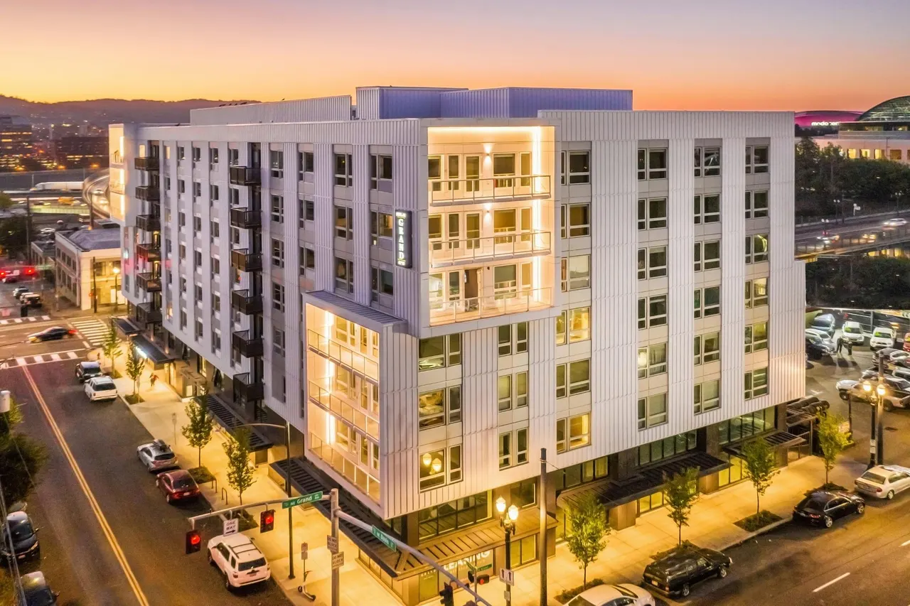 Skylark Apartments