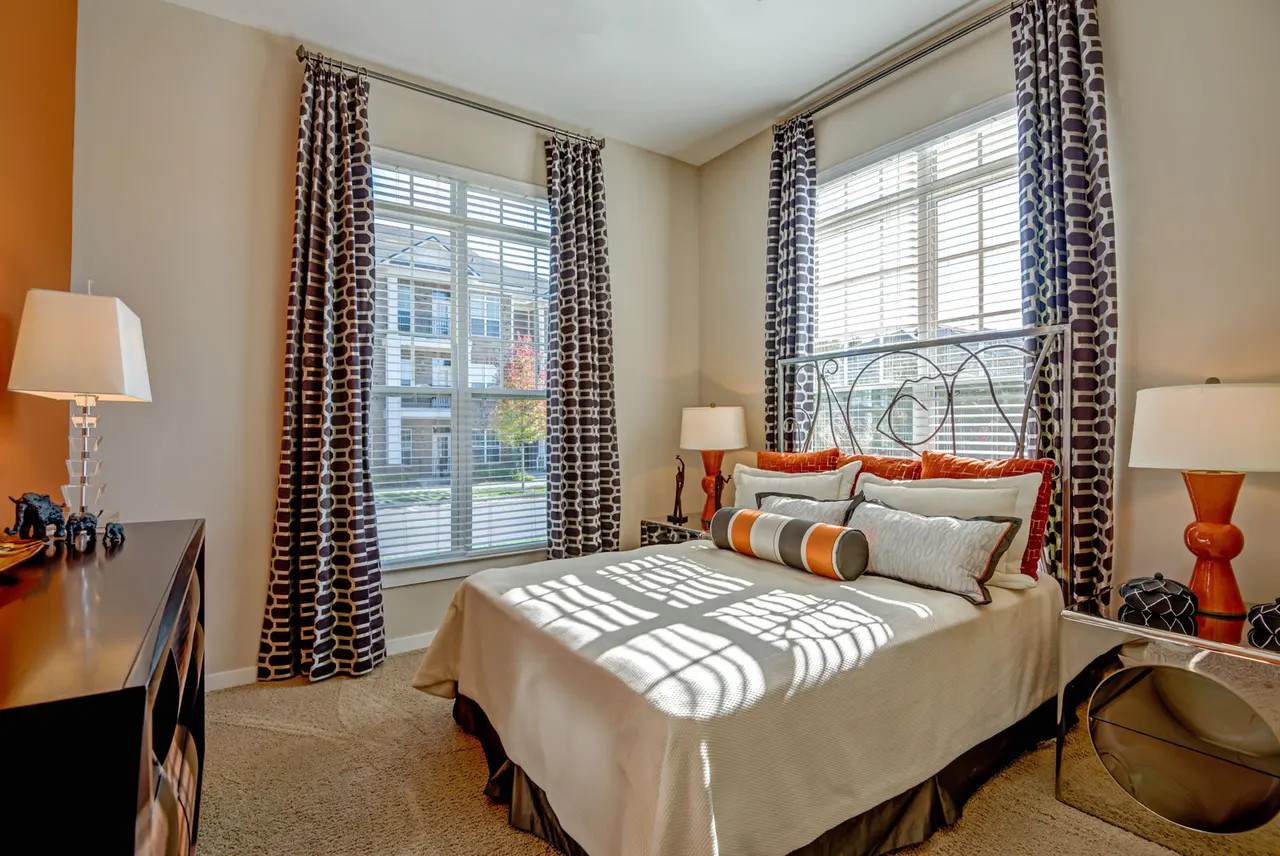 Whitehall Parc Apartment Homes