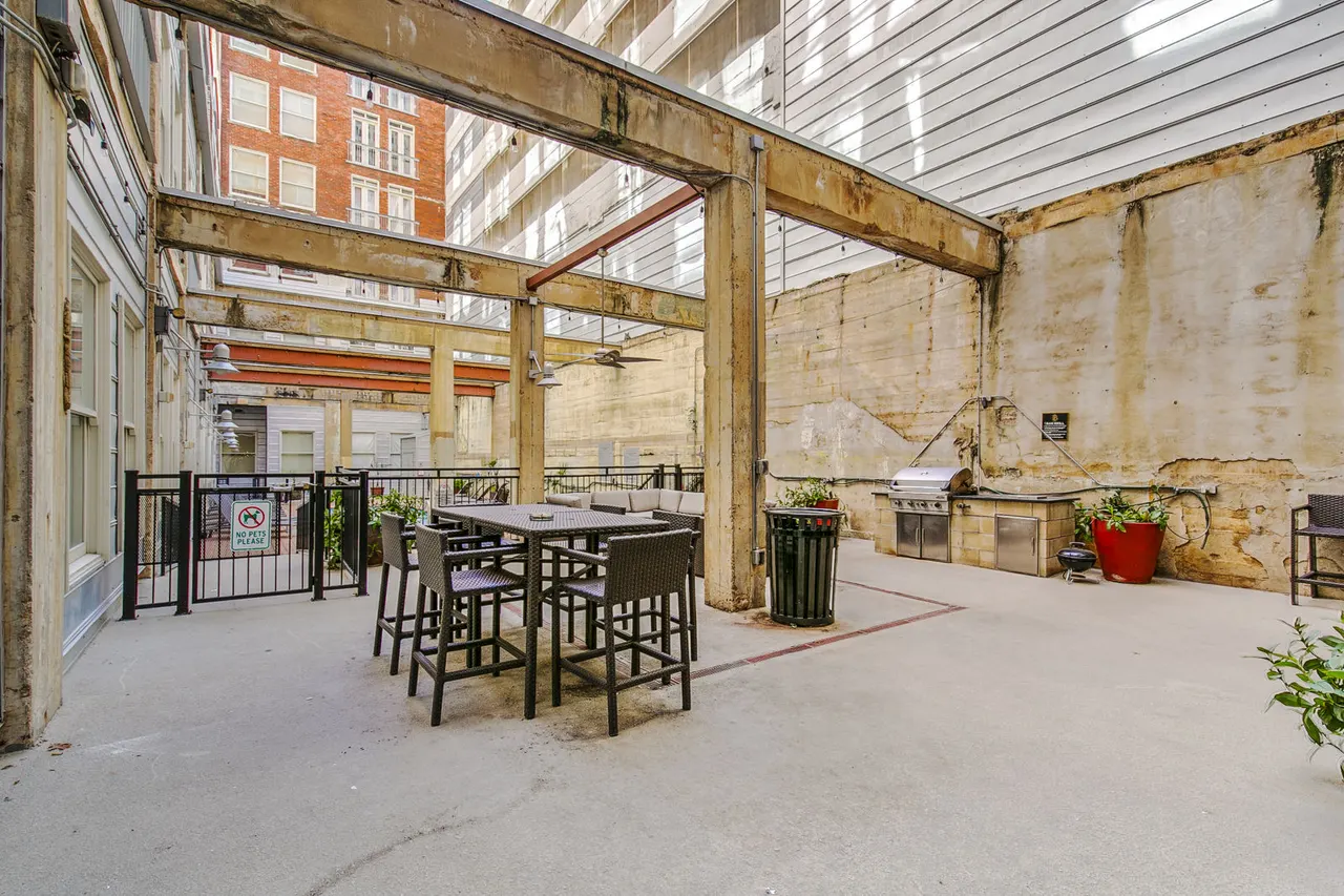 Interurban Building Apartments