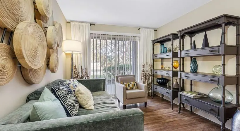 Barrington At Mirror Lake Apartments by Cortland