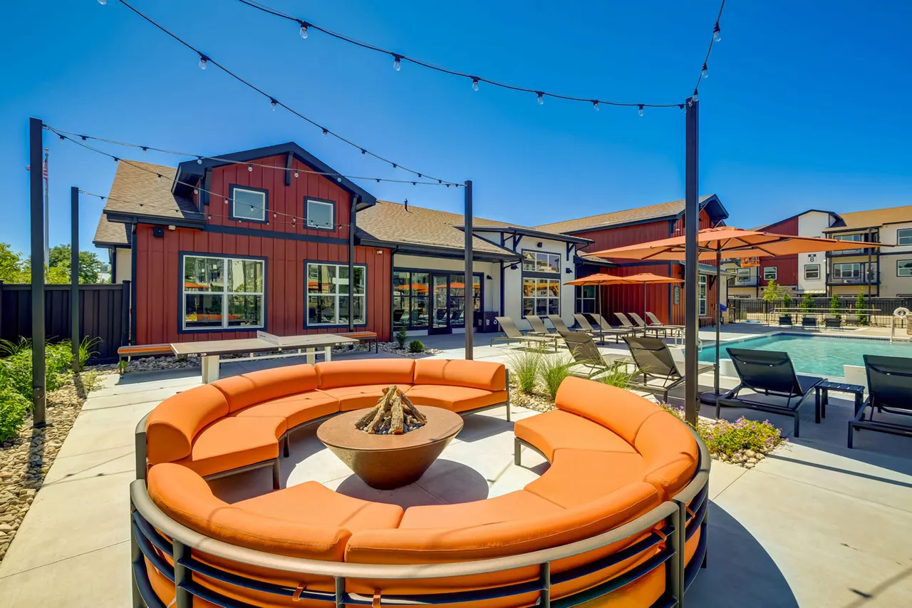 Fairway Lane Apartments