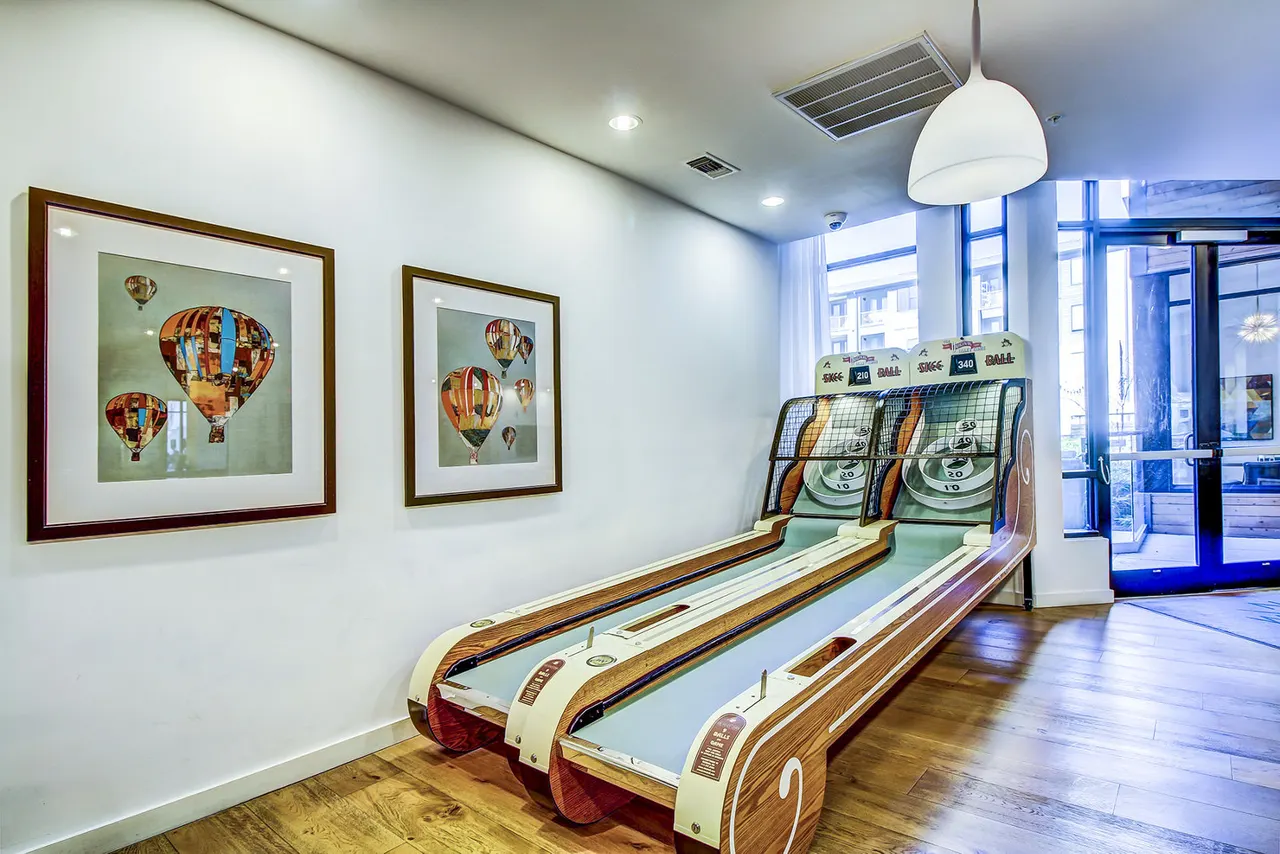 Elan East Apartments