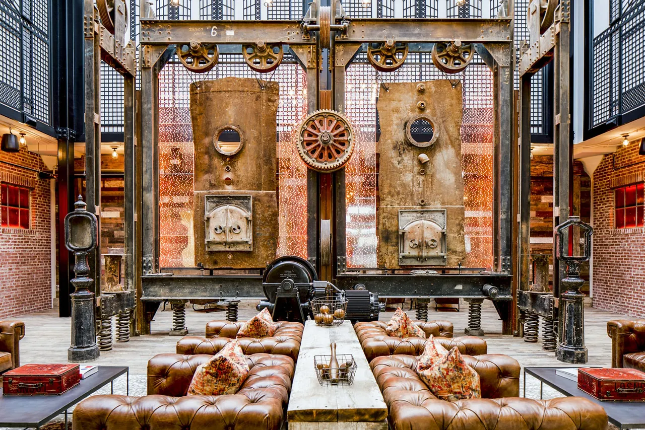 Hecht Warehouse