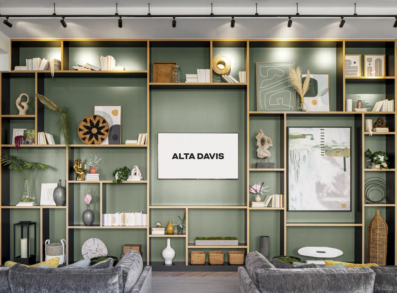 Alta Davis Apartments