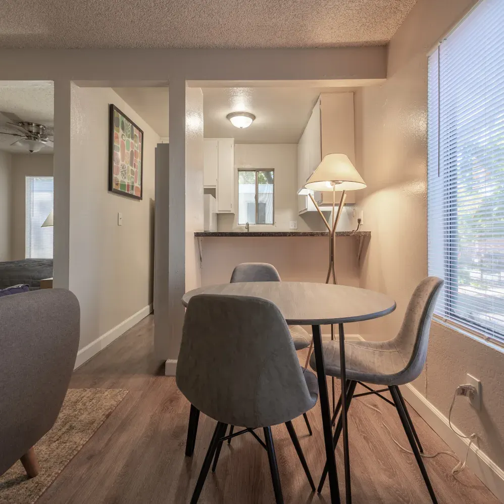 Iron Horse Apartments