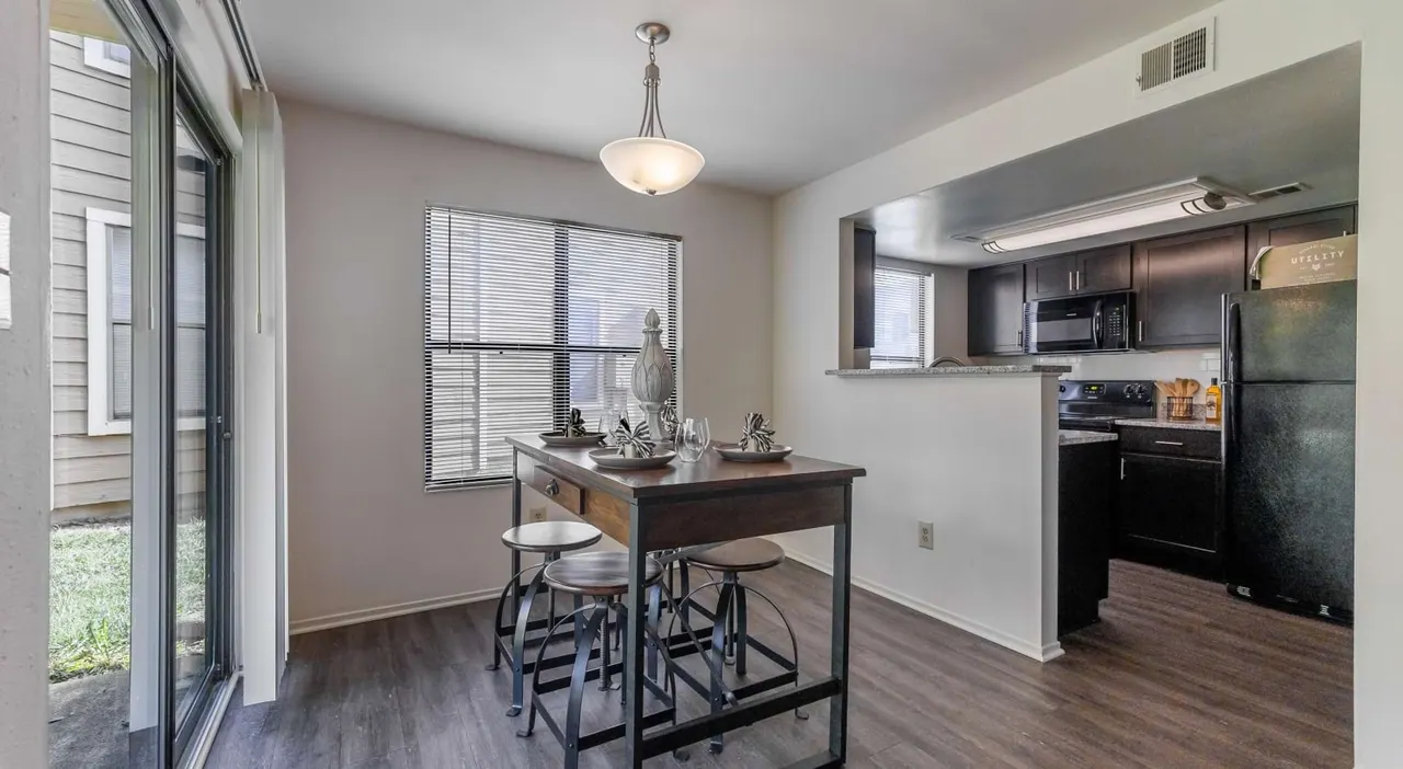 Stoney Brooke Apartments