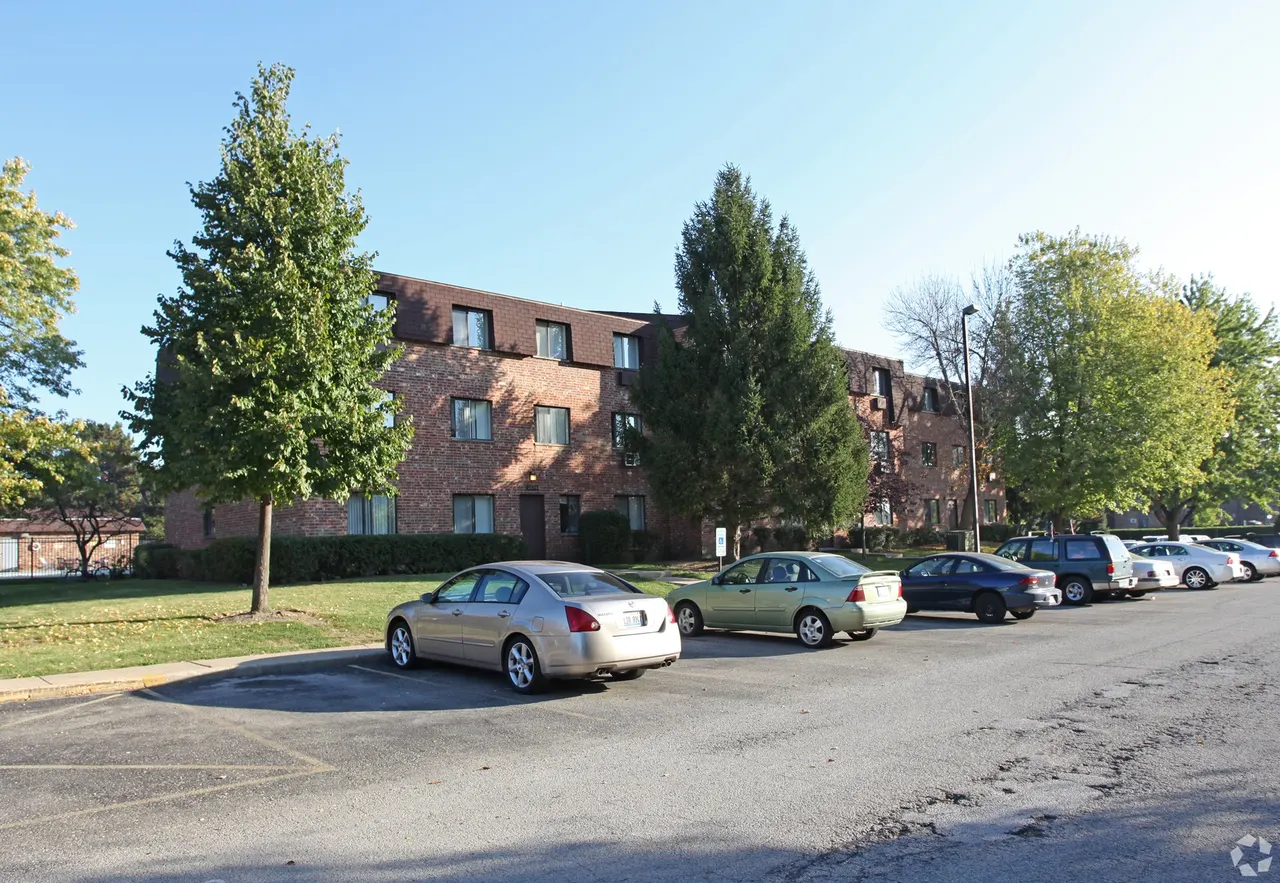 Dynasty Pointe Apartments