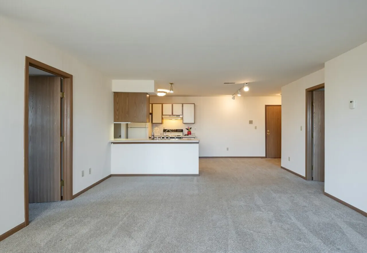 Shady Lane Apartments